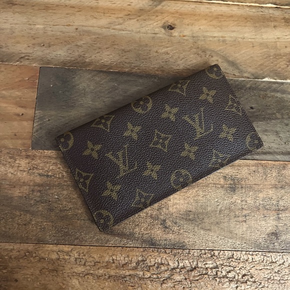 Authentic Louis Vuitton Long Check Book Wallet Cover - Picture 1 of 10